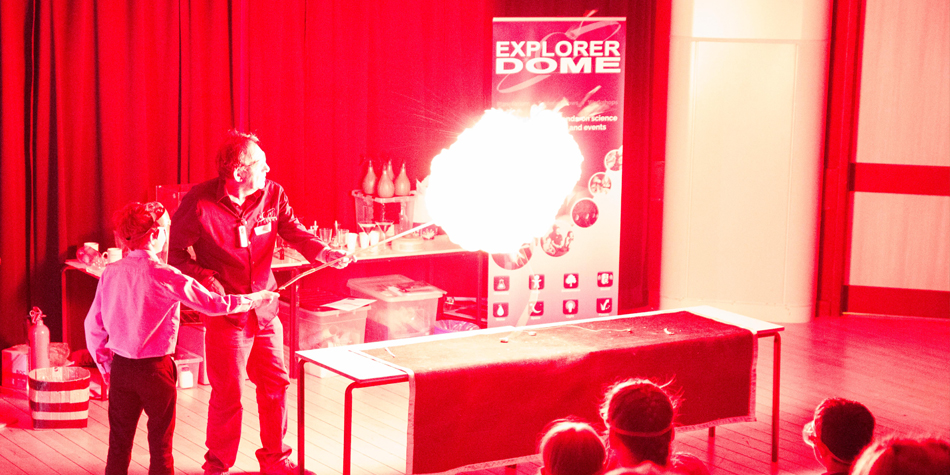 Explorer Dome Chemistry Show